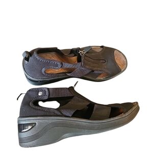 Bzees Duet Sandals Black Wedge Sz 10 Zip Front SH510